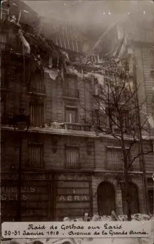 Foto Ak Paris XVII, Raid de Gothas 1918, Avenue de la Grande Armée