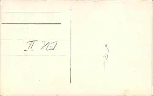 Foto Ak Deutscher Soldat in Uniform, EK II, Frau, Portrait