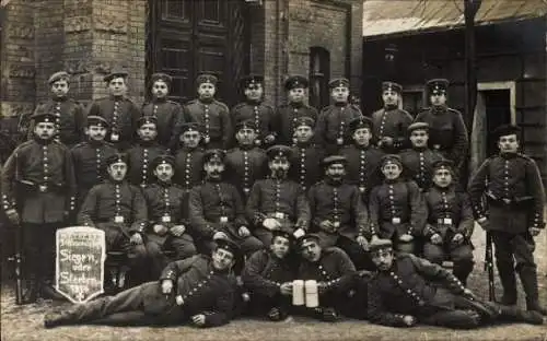 Foto Ak Amberg, Deutsche Soldaten in Uniformen, Res. Inf. Rgt. 14, Gruppenaufnahme, I WK