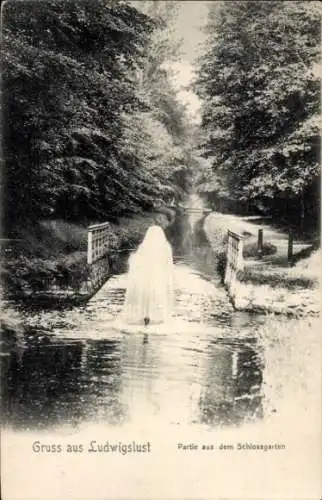 Ak Ludwigslust in Mecklenburg, Schlossgarten, Springbrunnen