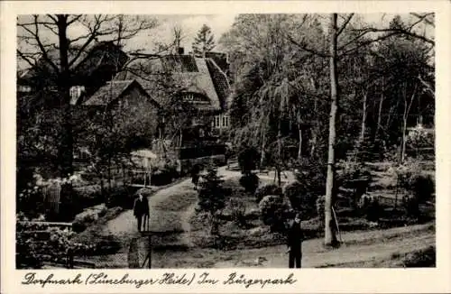 Ak Dorfmark Bad Fallingbostel im Heidekreis, Im Bürgerpark, Passanten