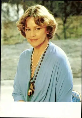 Ak Schauspielerin Maria Schell, Portrait, Autogramm, Halsschmuck, Perlen