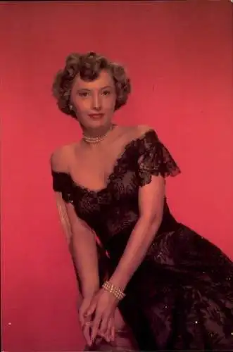 Ak Schauspielerin Barbara Stanwyck, Portrait