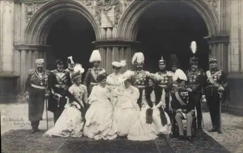 Foto Ak Viktoria Adelheid, Wilhelm II, Kaiserin, Taufe von Johann Leopold Sachsen Coburg Gotha