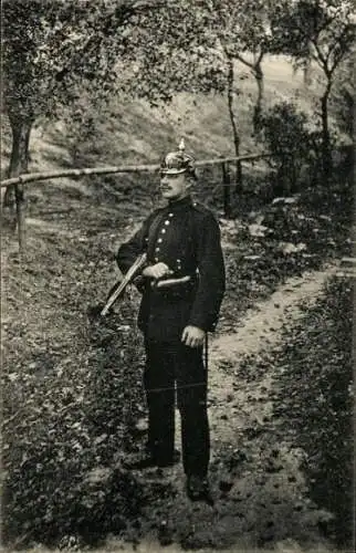 Ak Döbeln in Sachsen, K. S. 11. Inf. Regt. Nr. 139, Soldat in Uniform, Pickelhaube