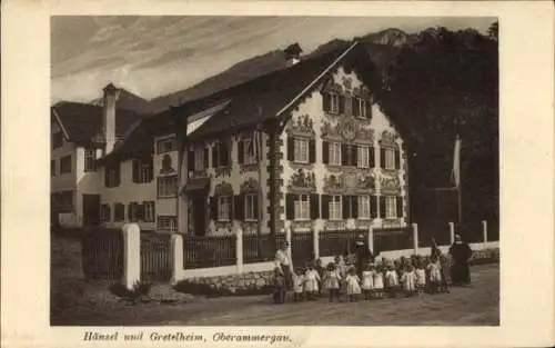 Ak Oberammergau in Oberbayern, Hänsel und Gretelheim, Kinder, Nonne, Außenansicht, Kinderheim