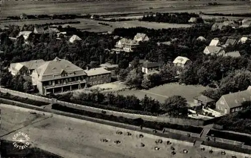 Ak Wyk auf Föhr Nordfriesland, Teilansicht, Strand, Promenade