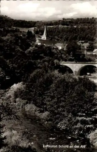 Ak Schuld an der Ahr, Teilansicht, Brücke, Kirchturm