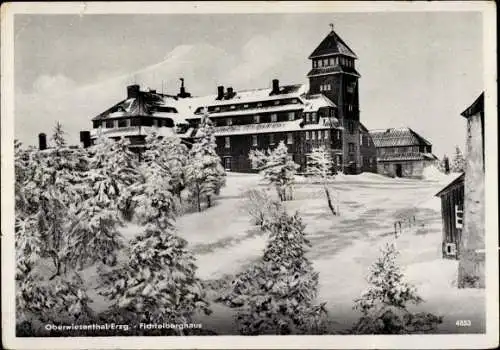 Ak Oberwiesenthal im Erzgebirge Sachsen, Fichtelberghaus, Winter