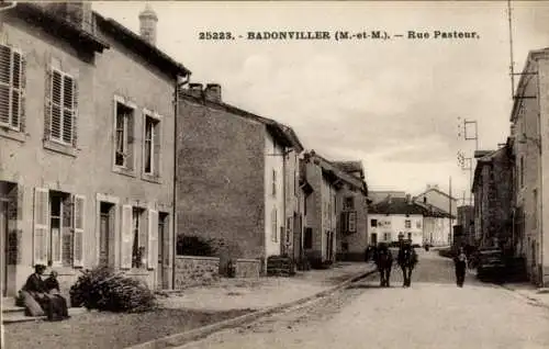 Ak Badonviller Lothringen Meurthe et Moselle, Rue Pasteur, Häuser