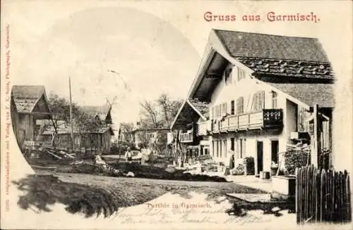 Ak Garmisch Partenkirchen in Oberbayern, Partie in Garmisch, Häuser mit Balkonen