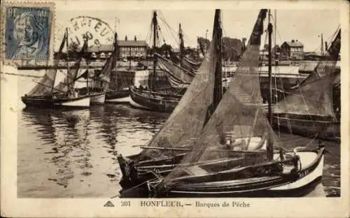 Ak Honfleur Calvados, Hafen, Fischerboote