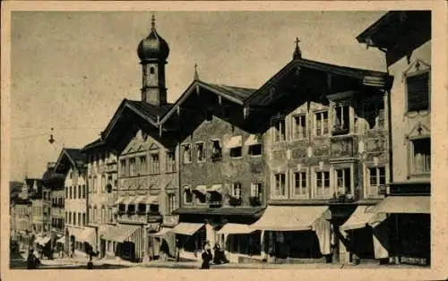 Foto Ak Bad Tölz in Oberbayern, Straßenpartie, Geschäfte