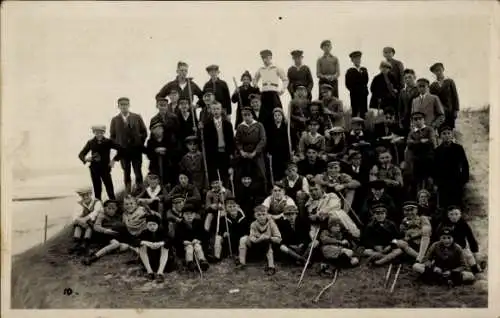 Foto Ak Alt Rantum auf Sylt, Jungengruppe, Ferienzeit Oktober 1931