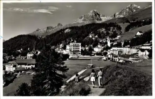 Ak Sankt Moritz Kanton Graubünden, Ort mit Piz Albana und Piz Julier