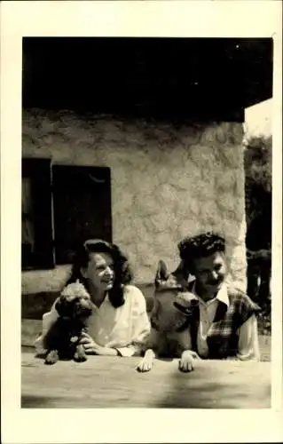 Ak Schauspielerinnen, Hunde