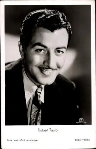 Ak Schauspieler Robert Taylor, Portrait