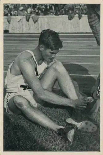 Sammelbild Olympia 1936, Olympiasieger im 110m Hürdenlauf Forrest Towns