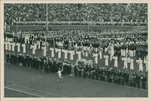 Sammelbild Olympia 1936, Letzter Mann des Olympia-Fackelstaffellauf