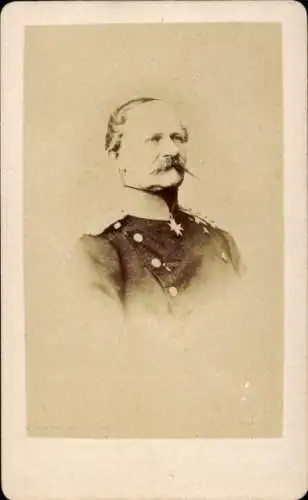 CdV Prinz August von Württemberg, Portrait in Uniform
