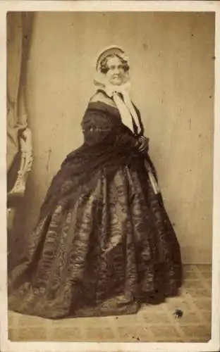 CdV Großherzogin Alexandrine zu Mecklenburg-Schwerin, Portrait