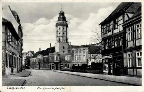 Ak Salzwedel in der Altmark, Neuperverstraße, Kirche, Fachwerkhäuser, Geschäft