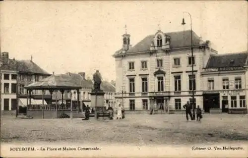 Ak Sottegem Zottegem Ostflandern, La Place et Maison Communale