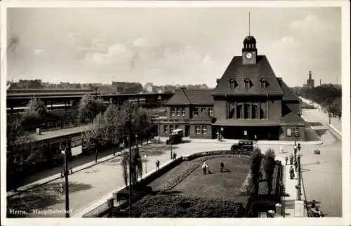 Ak Herne im Ruhrgebiet, Hauptbahnhof, Vorplatz