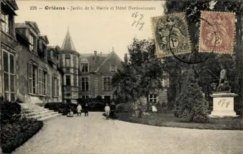 Ak Orléans Loiret, Jardin de la Mairie et Hotel Hardouineaux