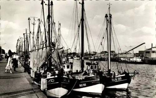 Ak Nordseebad Büsum, Kutterhafen, Fischerboote