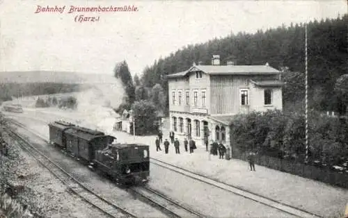Ak Braunlage im Oberharz, Bahnhof Brunnenbachsmühle, Dampflokomotive