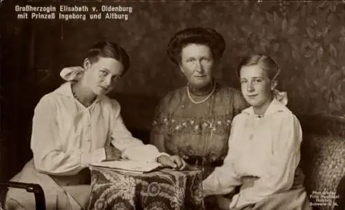 Ak Großherzogin Elisabeth von Oldenburg, Prinzessinnen Ingeburg und Altburg, Portrait