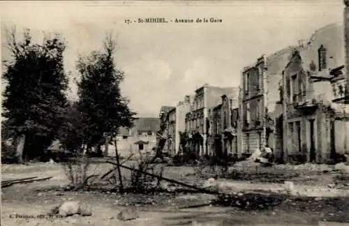 Ak Saint Mihiel Lothringen Meuse, Avenue de la Gare, Kriegszerstörungen