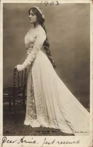 Ak Sängerin und Schauspielerin Edna May, Portrait, Kleid