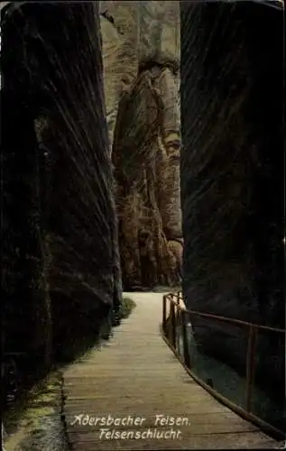 Ak Reg. Königgrätz, Adersbacher Felsen, Felsenschlucht