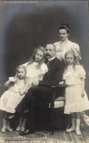 Ak Herzog von Kalabrien mit Familie, Portrait