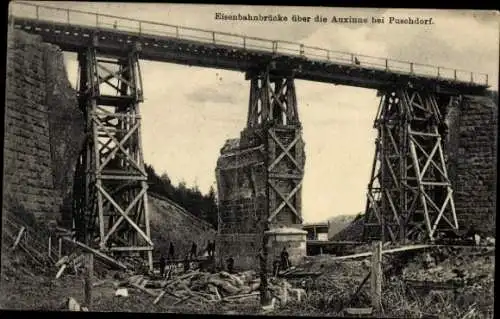 Ak Puschkarjowo Puschdorf Ostpreußen, Eisenbahnbrücke über die Auxinne