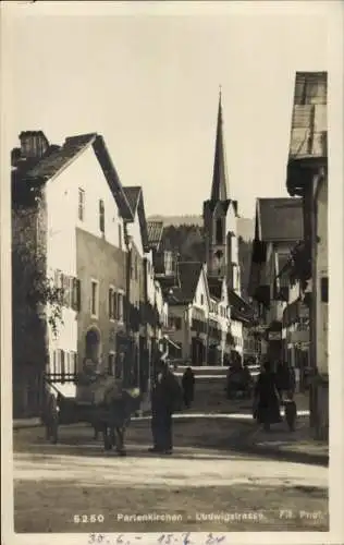 Ak Garmisch Partenkirchen, Ludwigstraße mit Kirche