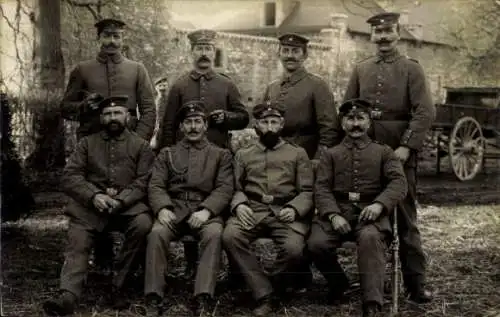 Foto Ak Deutsche Soldaten in Uniformen, Landsturm IB 12, Stenzer