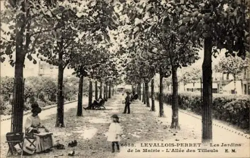 Ak Levallois Perret Hauts de Seine, Les Jardins de la Mairie, Allée des Tilleuls