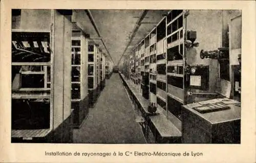 Ak Lyon Rhône, Installation von Regalen bei C Electro-Mecanique