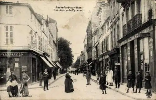 Ak Rochefort sur Mer Charente Maritime, Rue Audry de Pyravault