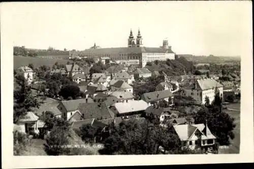 Foto Ak Kremsmünster in Oberösterreich, Vogelschau, Ortschaft, Stift