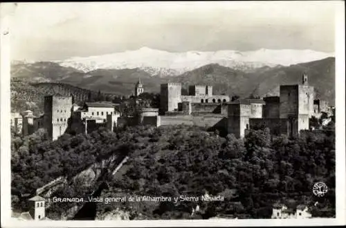 Ak Granada Andalusien Spanien, Gesamtansicht der Alhambra und der Sierra Nevada