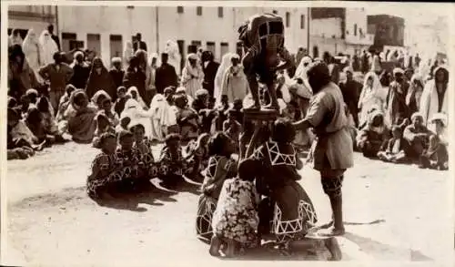 Foto Ak Schlangenmensch, Vorführung, Araber