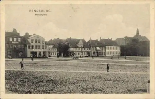 Ak Rendsburg in Schleswig Holstein, Paradeplatz, Geschäft  Ferd. Piening, Friseur