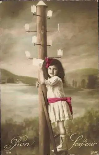 Ak Mädchen am Freileitungsmast, Brief, Leiter, Souvenir