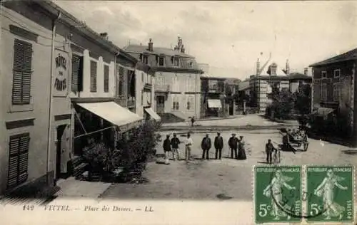 Ak Vittel Lothringen Vogesen, Place des Dames