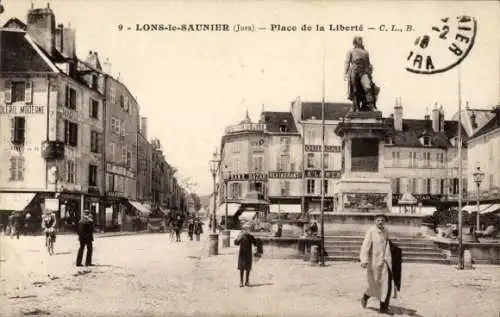 Ak Lons le Saunier Jura, Place de la Liberte