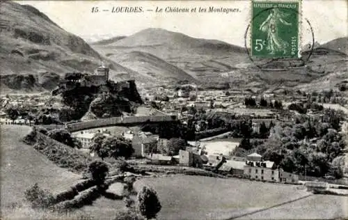 Ak Lourdes Hautes Pyrénées, Chateau, Montagnes